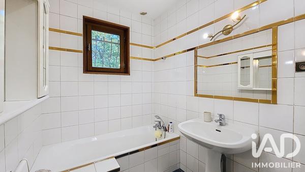 Maison à vendre 7 pièces 165 m² Saint-Genis-Laval