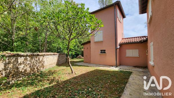 Maison à vendre 7 pièces 165 m² Saint-Genis-Laval