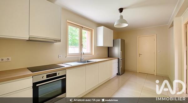 Maison à vendre 7 pièces 165 m² Saint-Genis-Laval