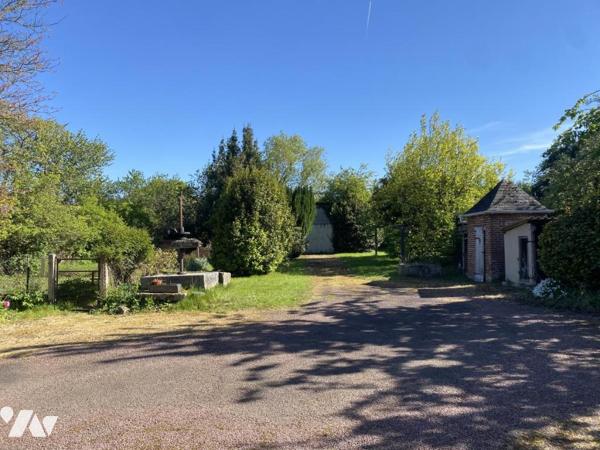 MAISON EN PIERRES AVEC BATIMENT ET TERRAIN