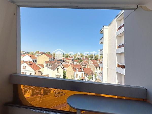 Vichy proche centre : Studio 36m² avec parking