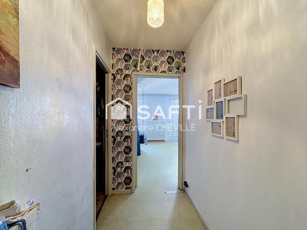 Vichy proche centre : Studio 36m² avec parking