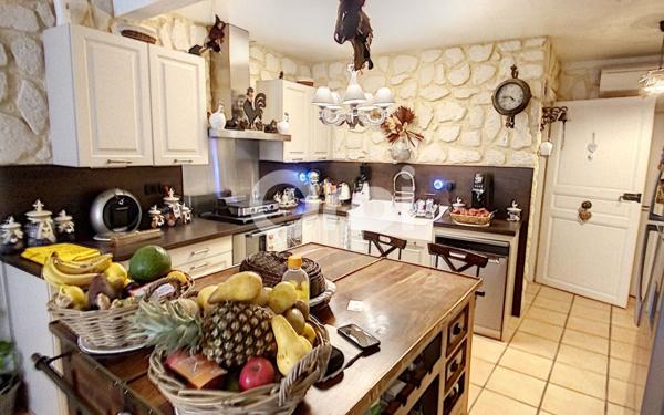 Maison à vendre    3 pièces •  Saint-Féliu-d'Avall