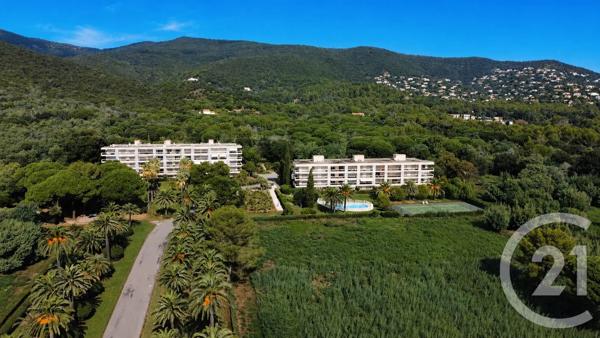 Appartement T3 à vendre  3 pièces - 57,83 m 2   CAVALAIRE SUR MER  - 83