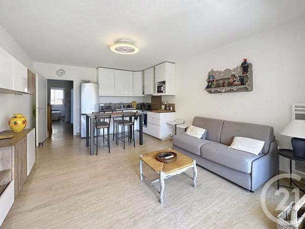 Appartement T3 à vendre  3 pièces - 57,83 m 2   CAVALAIRE SUR MER  - 83