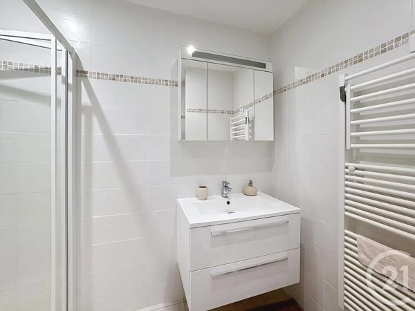 Appartement T3 à vendre  3 pièces - 57,83 m 2   CAVALAIRE SUR MER  - 83