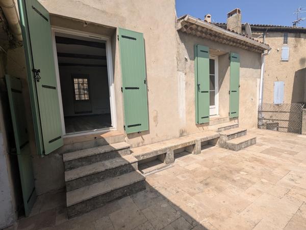 Maison de village avec terrasse et cave, 3 chambres