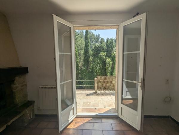 Maison de village avec terrasse et cave, 3 chambres
