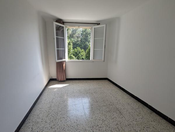 Maison de village avec terrasse et cave, 3 chambres