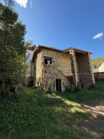 Ancien moulin à Caylus en partie rénové