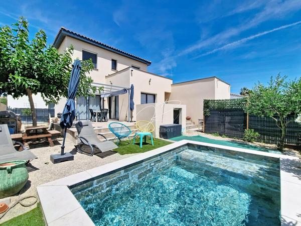 Maison T4 3 chambres 87 m² piscine et garage