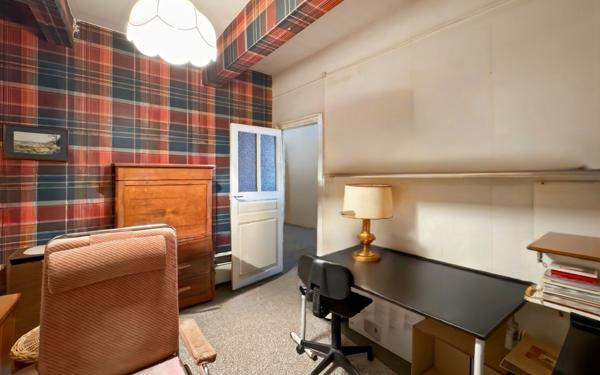 Immeuble à vendre    2 pièces • 460 m2 Béziers