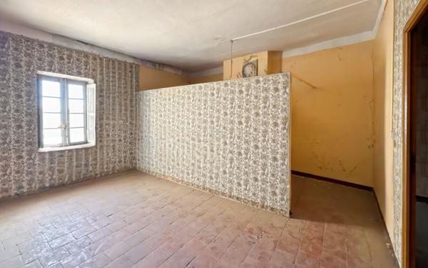 Immeuble à vendre    2 pièces • 460 m2 Béziers