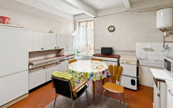 Immeuble à vendre    2 pièces • 460 m2 Béziers