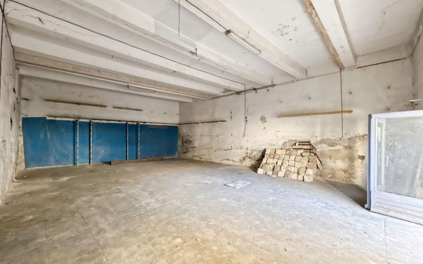 Immeuble à vendre    2 pièces • 460 m2 Béziers