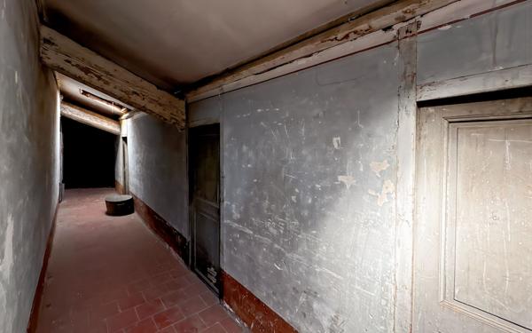 Immeuble à vendre    2 pièces • 460 m2 Béziers