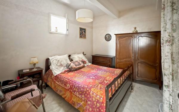 Immeuble à vendre    2 pièces • 460 m2 Béziers