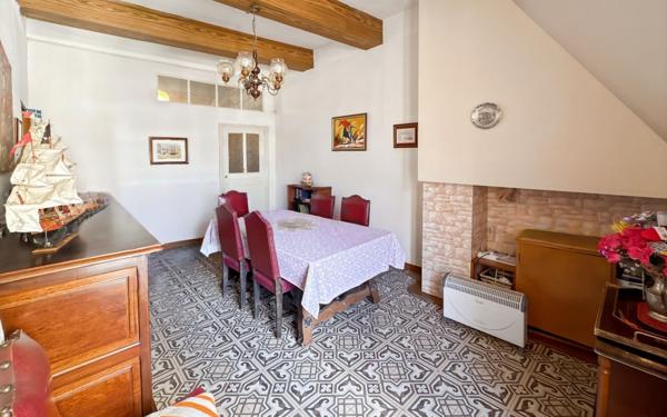 Immeuble à vendre    2 pièces • 460 m2 Béziers