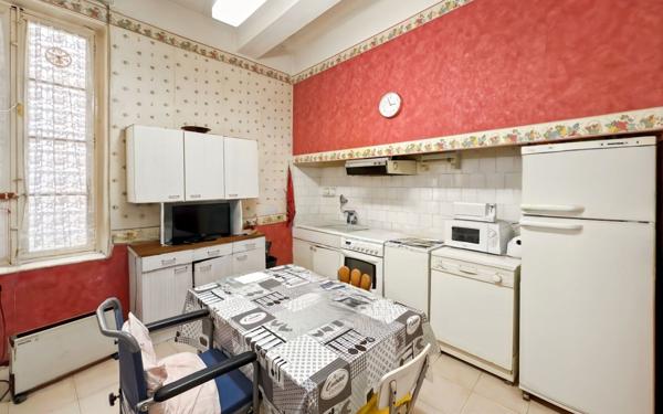 Immeuble à vendre    2 pièces • 460 m2 Béziers