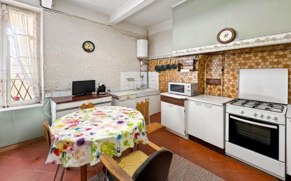 Immeuble à vendre    2 pièces • 460 m2 Béziers