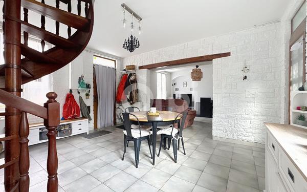 Maison à vendre    5 pièces • 112 m2 Sempigny