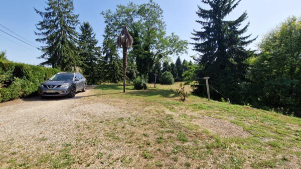 Charmante Maison à Vendre à CREYSSE - Un Écrin de Tranquillité