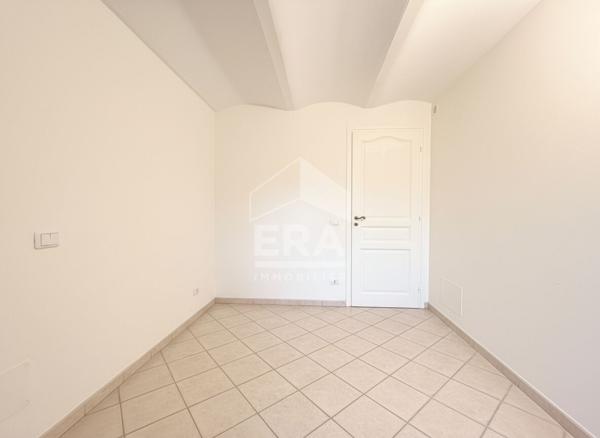 À VENDRE EN EXCLUSIVITÉ 84120 PERTUIS MAISON DE VILLAGE 4 PIÈCES D'ENVIRON 83 M² AVEC PANNEAUX SOLAIRES.