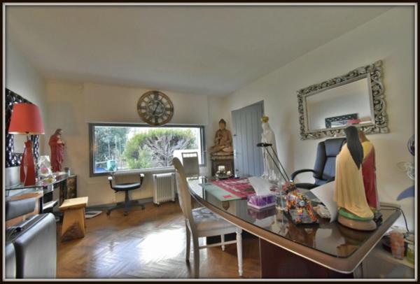 PROCHE MONT DE MARSAN ( 20 mn côté OUEST ) - MAGNIFIQUE VILLA LANDAISE de 266 m2 - 7 CHAMBRES