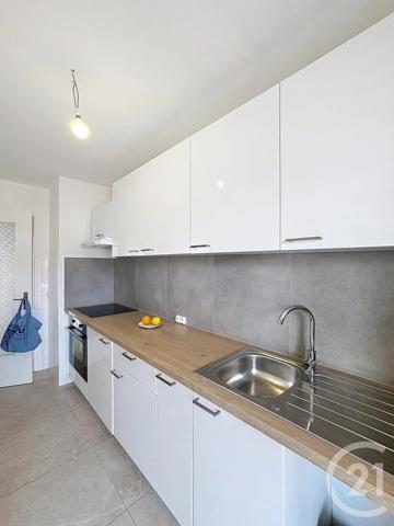 Appartement F3 à vendre  3 pièces - 80 m 2   CANNES  - 06