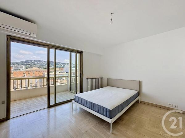 Appartement F3 à vendre  3 pièces - 80 m 2   CANNES  - 06