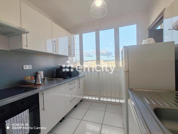 Appartement
         4 pièces
        - 72 m² Exclusivité 85 000 € *