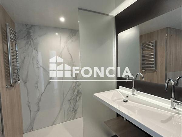 Location Appartement 3 pièces 61.7 m² - 9 RUE SERGENT RENE-MARIE RIVIERE Saint Etinne 42000