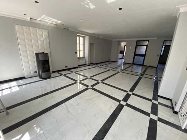 Concarneau appartement de 111 m² en hyper centre avec ascenseur terrasse et parking privé