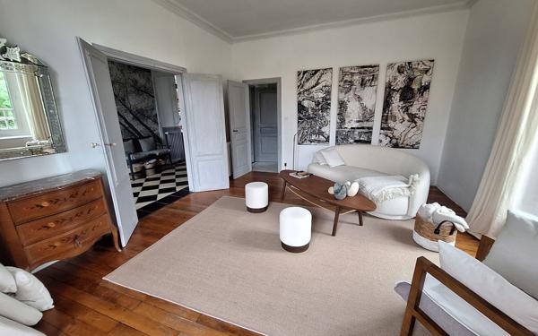 Maison à vendre    6 pièces • 142,09 m2 Néris-les-Bains