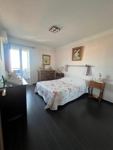 Appartement à vendre    3 pièces • 75 m2 Canet-en-Roussillon