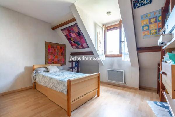 Vente                                                      Maison
                        
                     5 pièces                      120 m2                     à Sucy-en-Brie