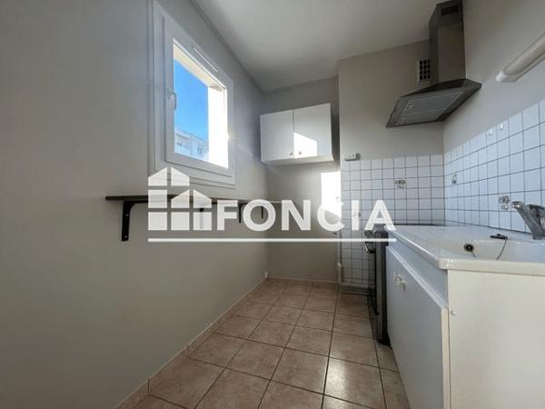 Location Appartement 2 pièces 36.12 m² - 15-21 RUE DU DOCTEUR CALMETTE La Rochelle 17000