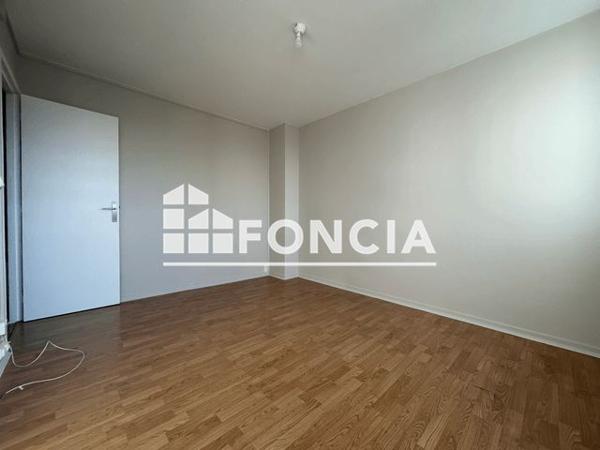 Location Appartement 2 pièces 36.12 m² - 15-21 RUE DU DOCTEUR CALMETTE La Rochelle 17000