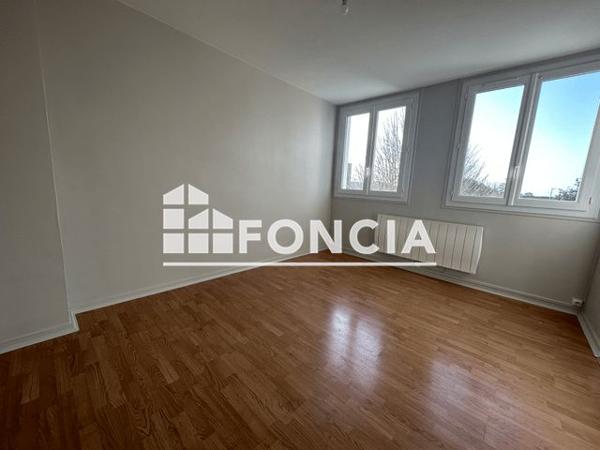 Location Appartement 2 pièces 36.12 m² - 15-21 RUE DU DOCTEUR CALMETTE La Rochelle 17000