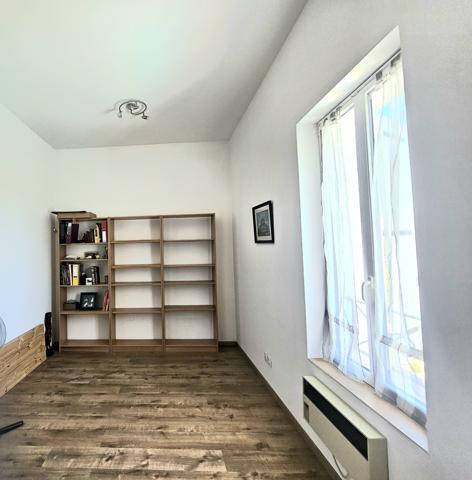 BASTIDE  Rénovée - 190 m²  4 Chambres - terrain clos et arboré de 600 m² avec belle Piscine 