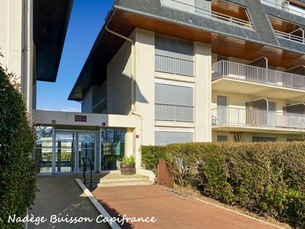 À Vendre – Appartement Meublé avec Vue Dégagée – Houlgate