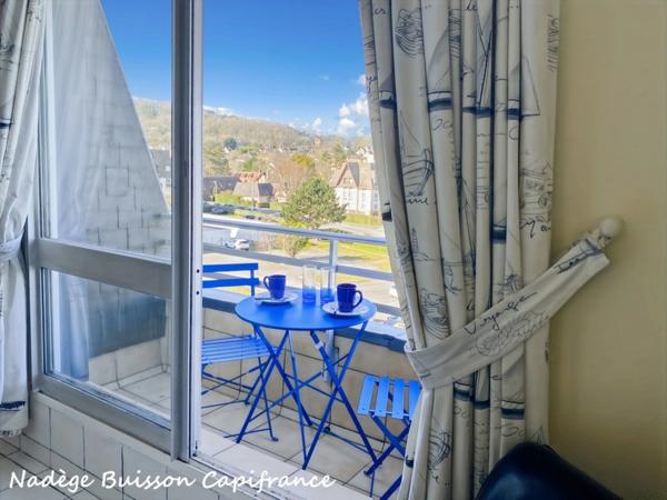 À Vendre – Appartement Meublé avec Vue Dégagée – Houlgate