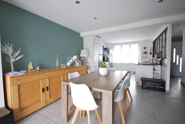 Maison 4 pièces 95 m2 Stationnement comines (59560)