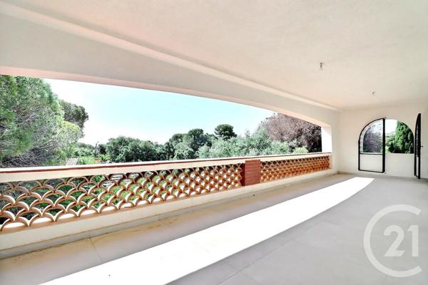 Appartement T4 à vendre  4 pièces - 103,20 m2 ST AYGULF - 83