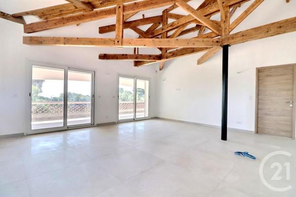 Appartement T4 à vendre  4 pièces - 103,20 m2 ST AYGULF - 83