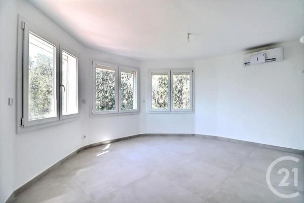 Appartement T4 à vendre  4 pièces - 103,20 m2 ST AYGULF - 83