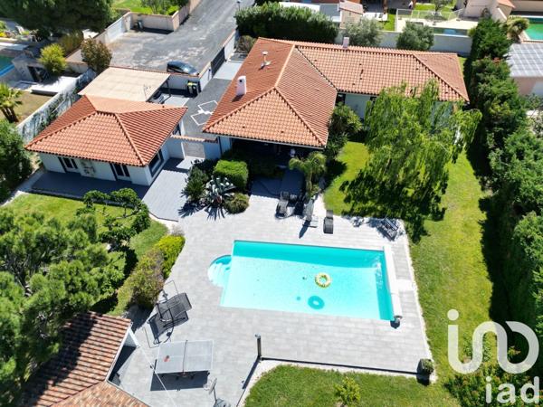 Maison 7 pièces de 190 m² à Corneilla-la-Rivière (66550)