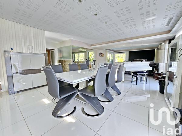 Maison 7 pièces de 190 m² à Corneilla-la-Rivière (66550)