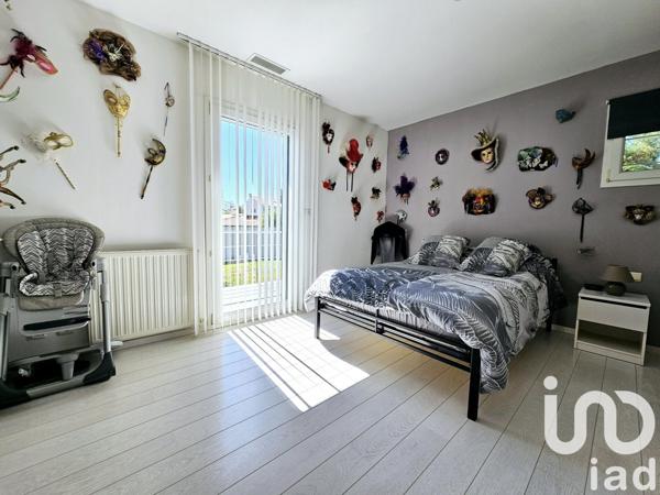 Maison 7 pièces de 190 m² à Corneilla-la-Rivière (66550)