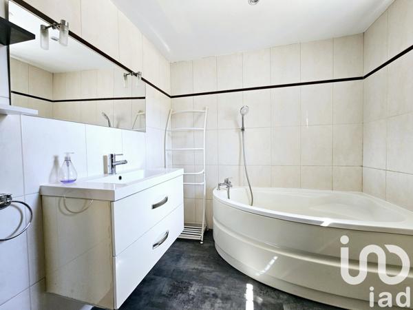 Maison 7 pièces de 190 m² à Corneilla-la-Rivière (66550)